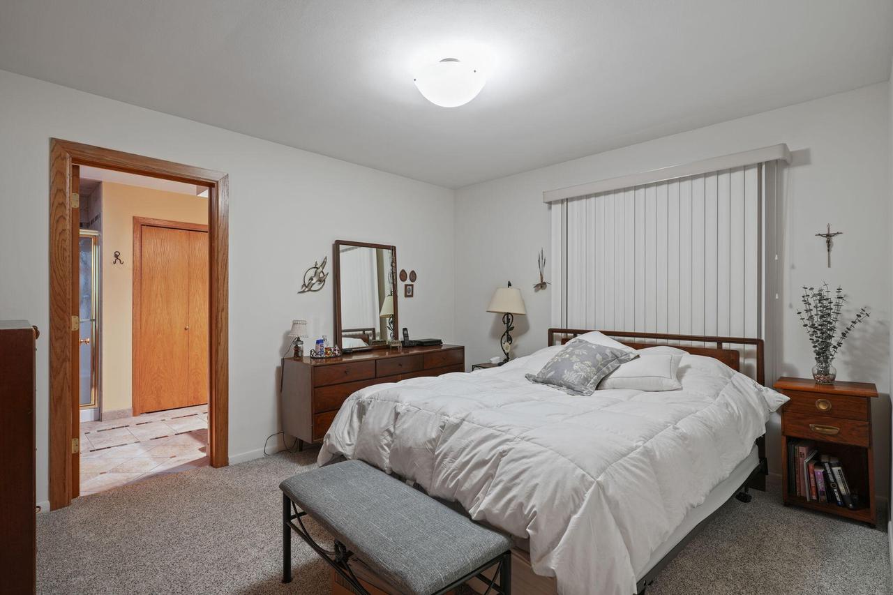 5405 Twin Elms DRIVE