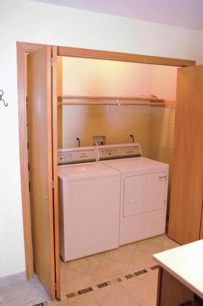 5405 Twin Elms DRIVE