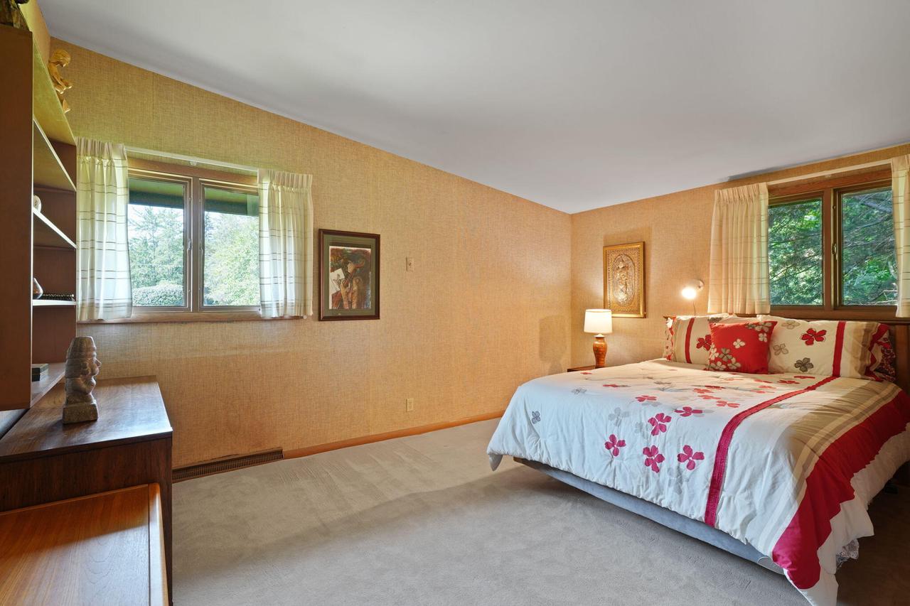 1209 Valley View DRIVE