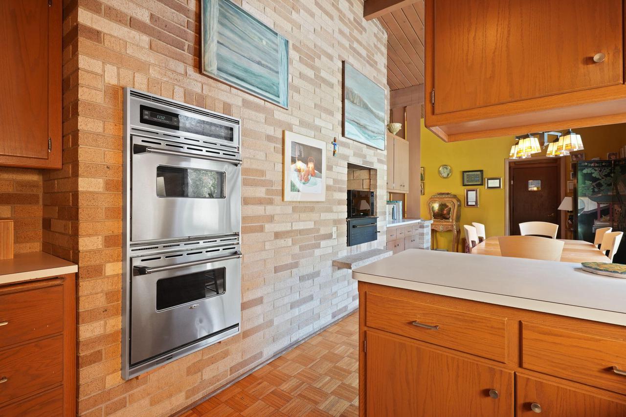 1209 Valley View DRIVE