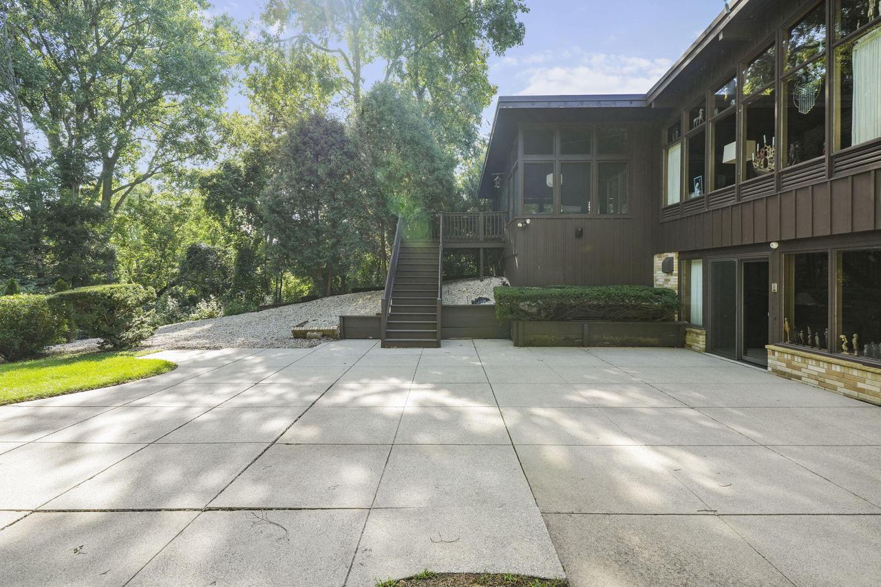 1209 Valley View DRIVE