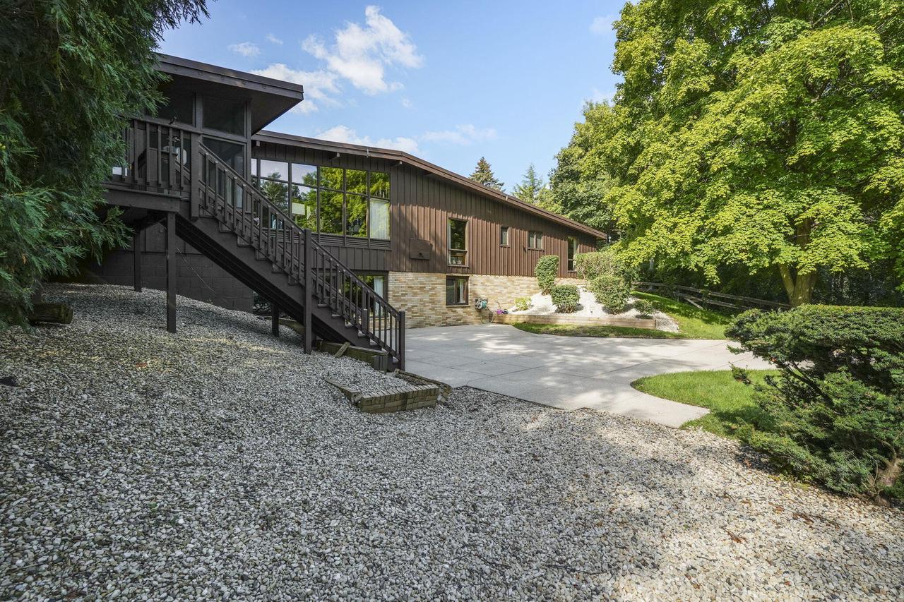 1209 Valley View DRIVE