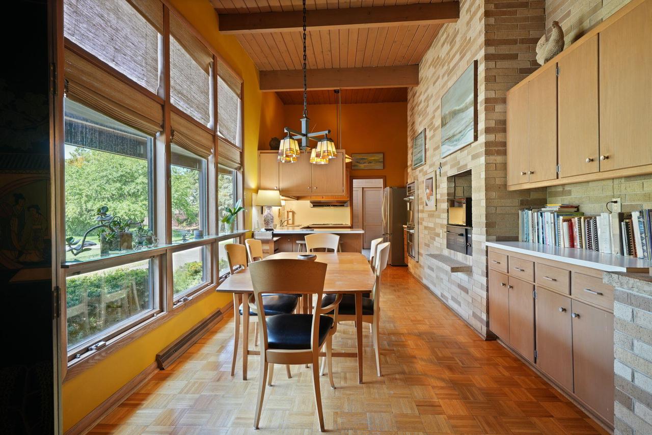 1209 Valley View DRIVE