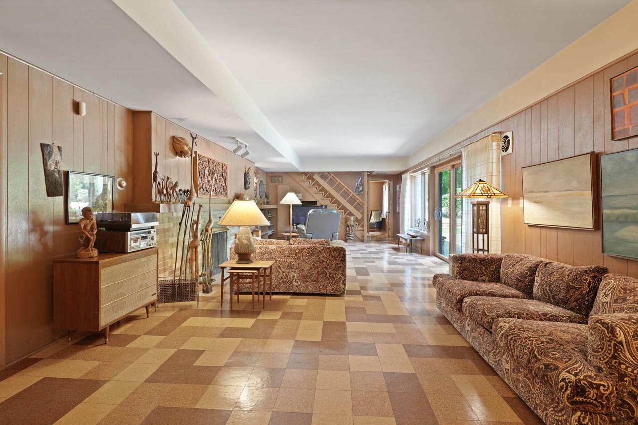 1209 Valley View DRIVE