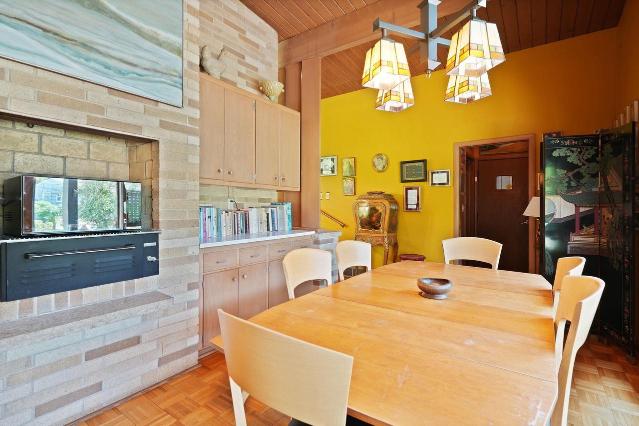 1209 Valley View DRIVE
