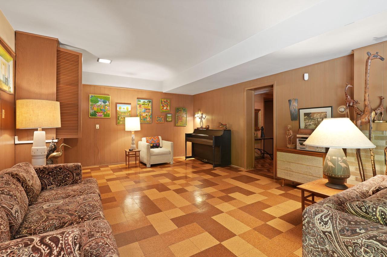 1209 Valley View DRIVE