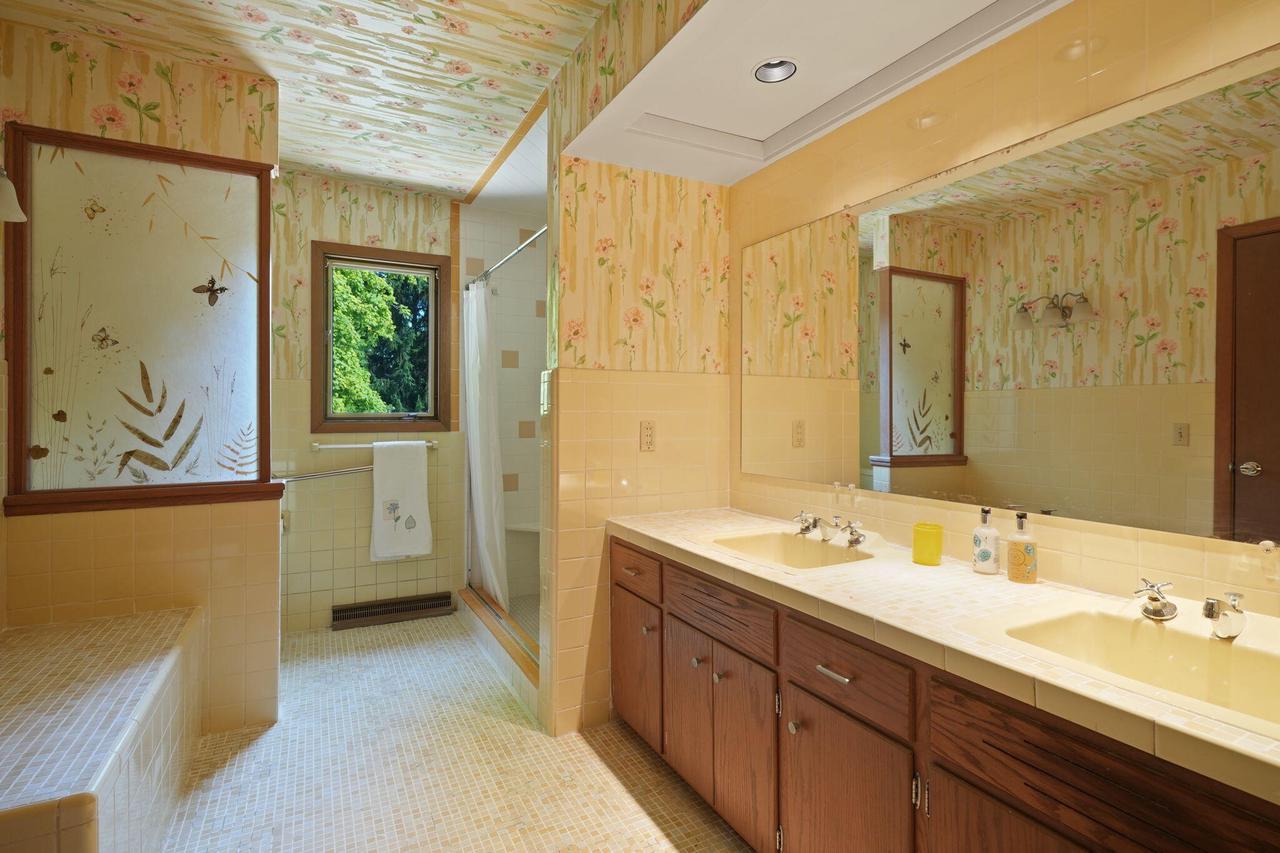 1209 Valley View DRIVE
