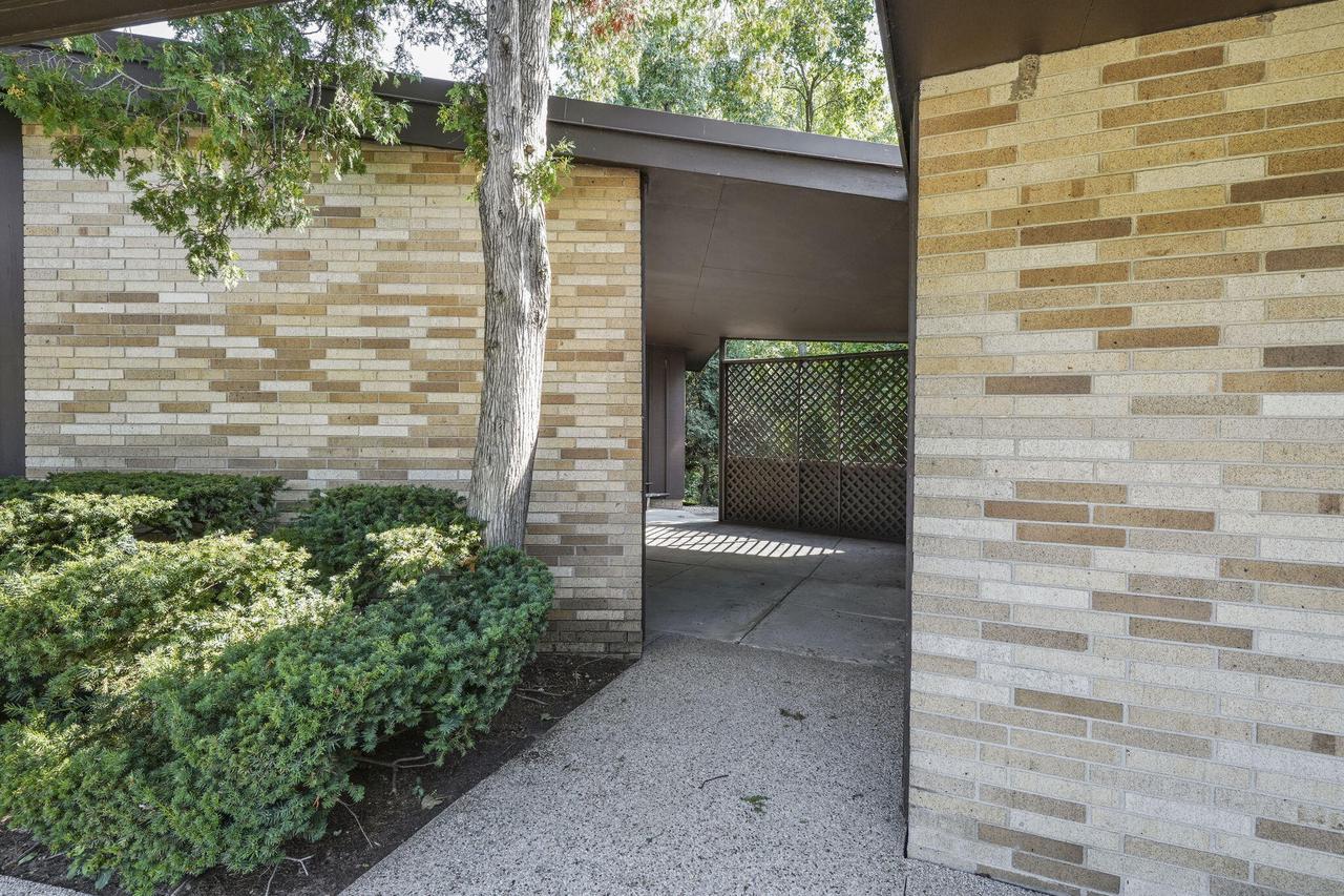 1209 Valley View DRIVE