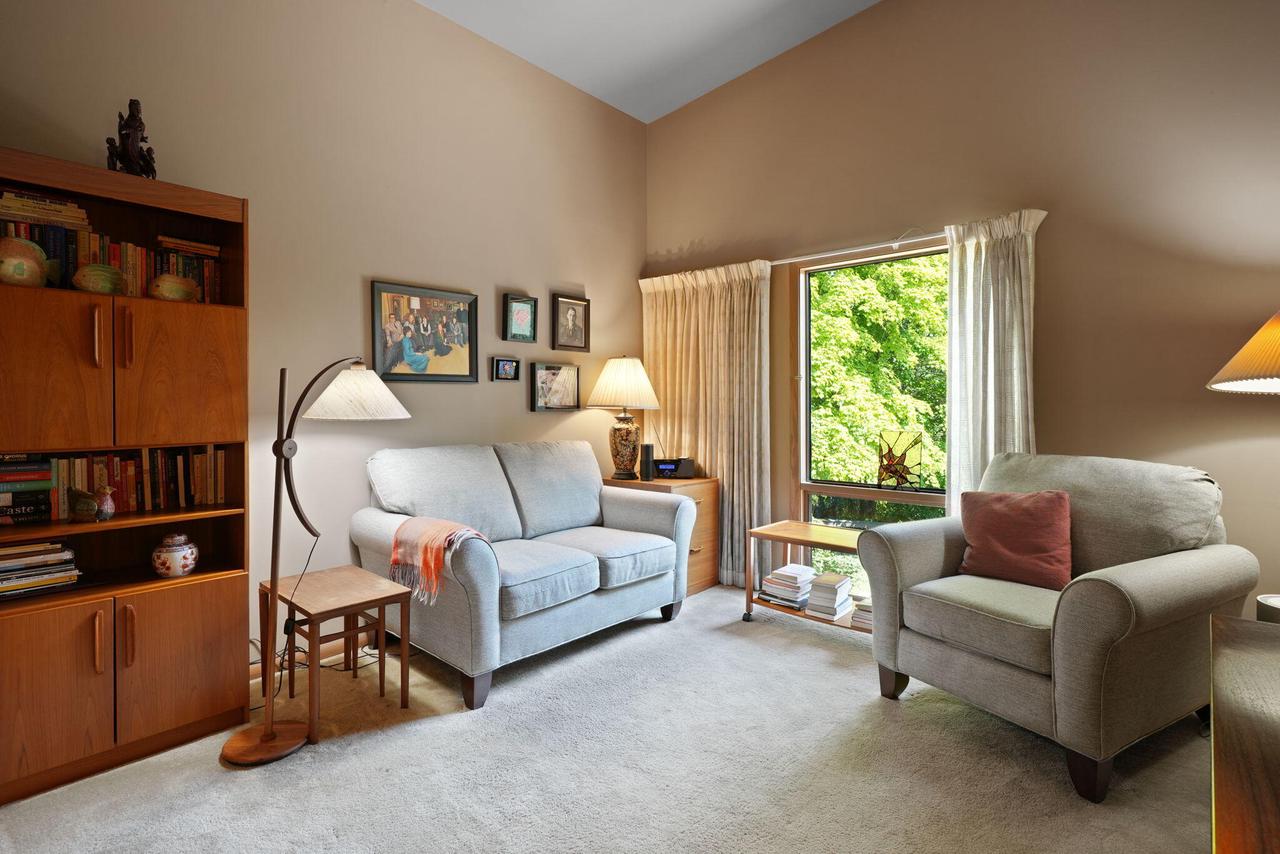 1209 Valley View DRIVE