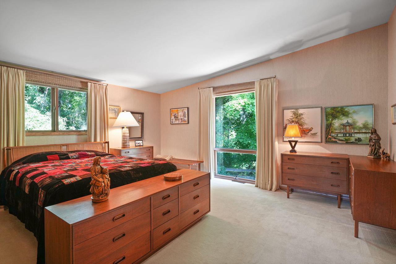 1209 Valley View DRIVE