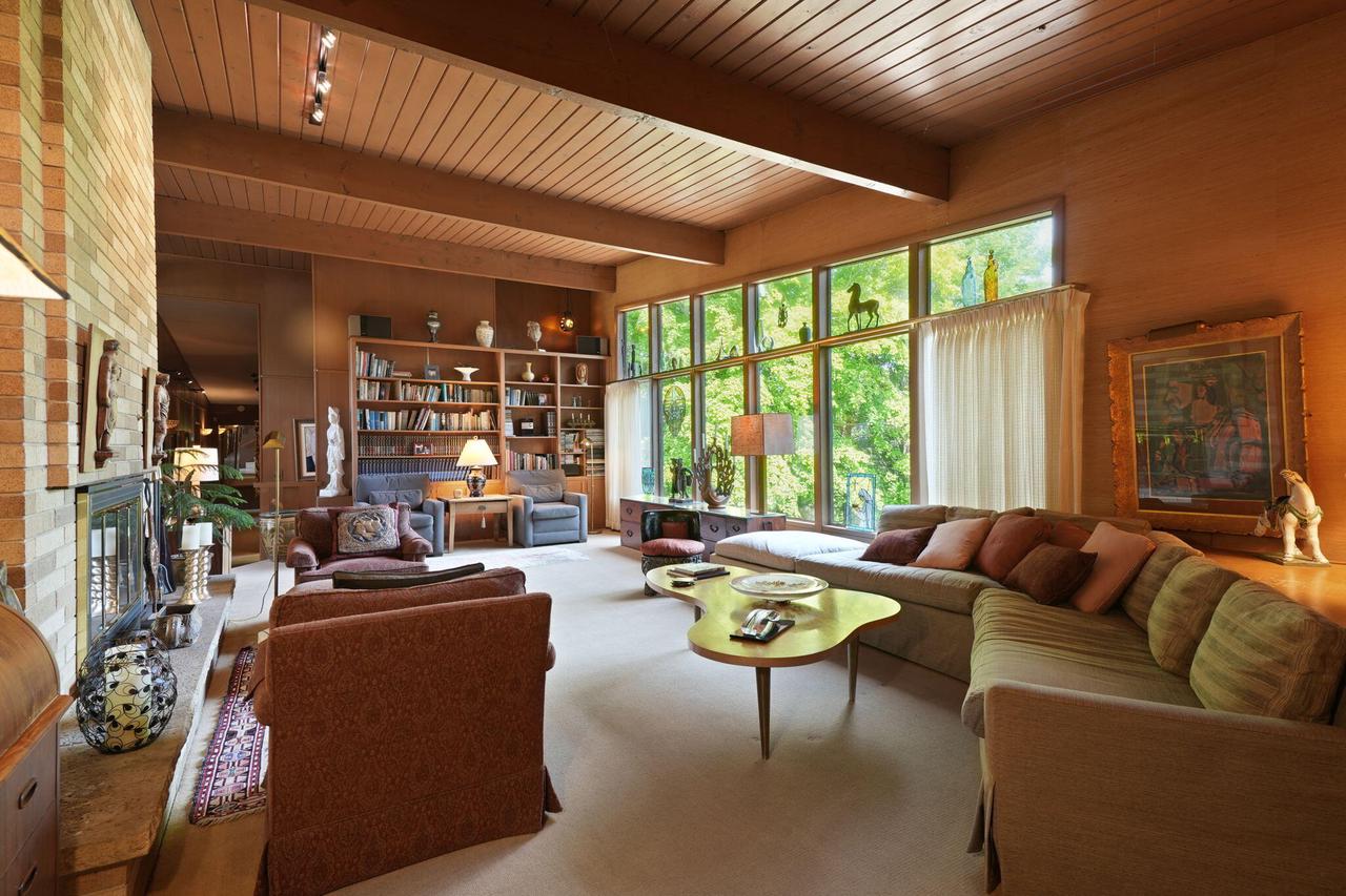 1209 Valley View DRIVE