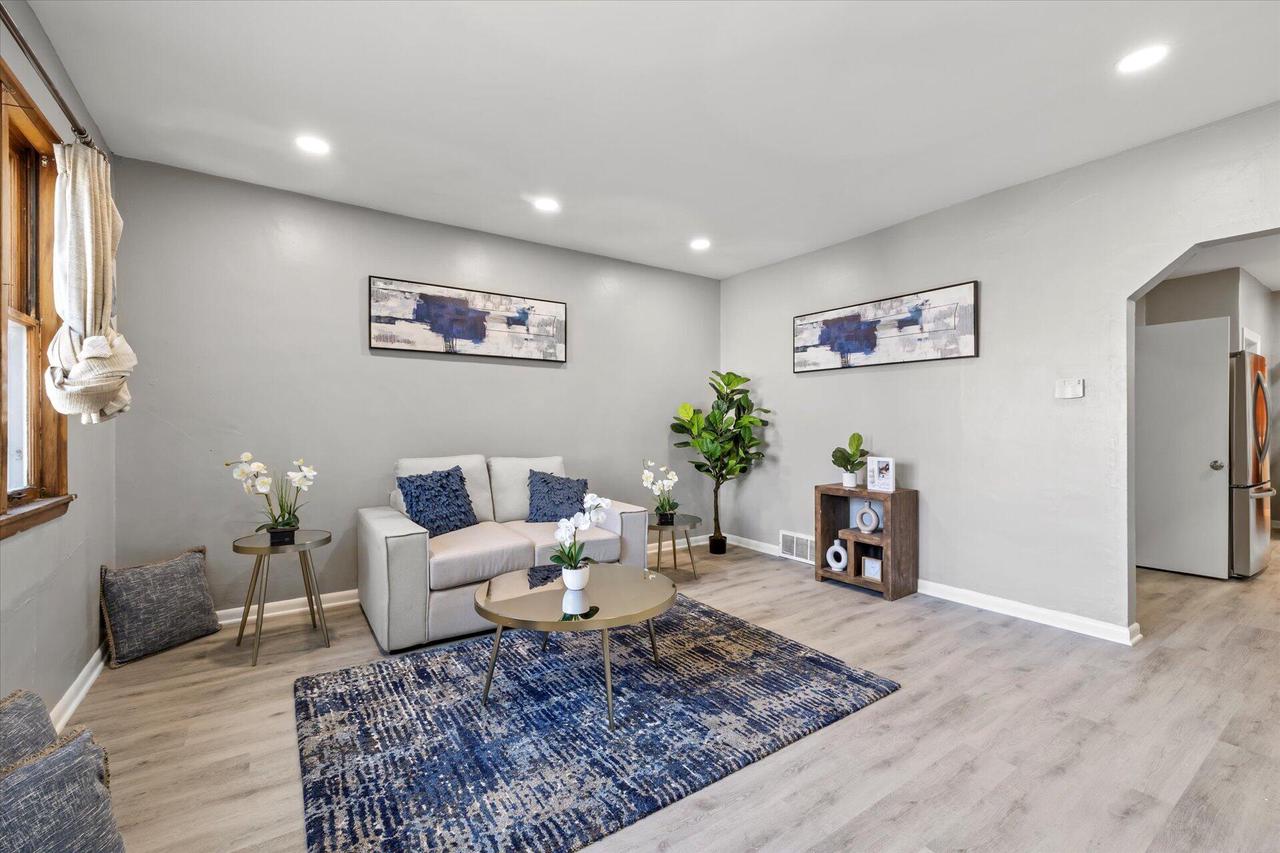 2332 South 10th STREET