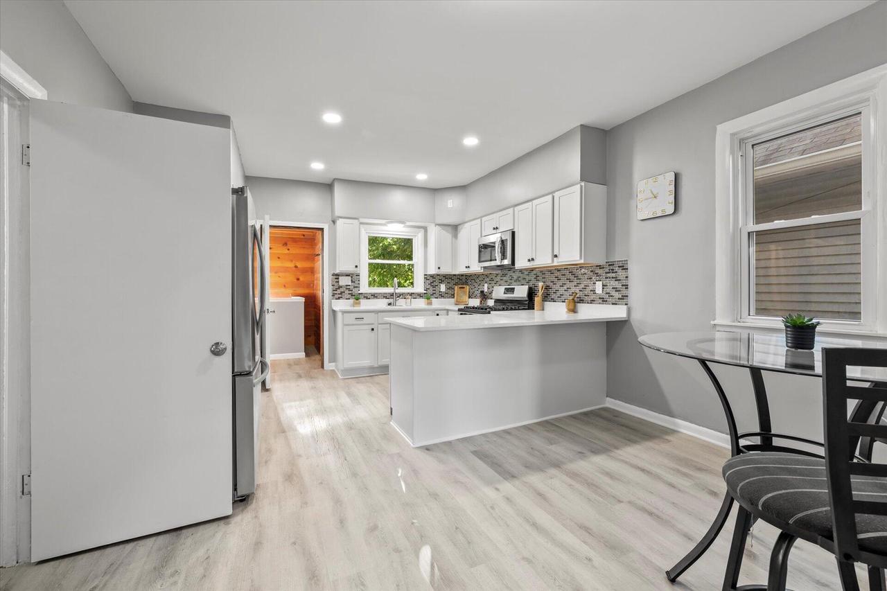 2332 South 10th STREET