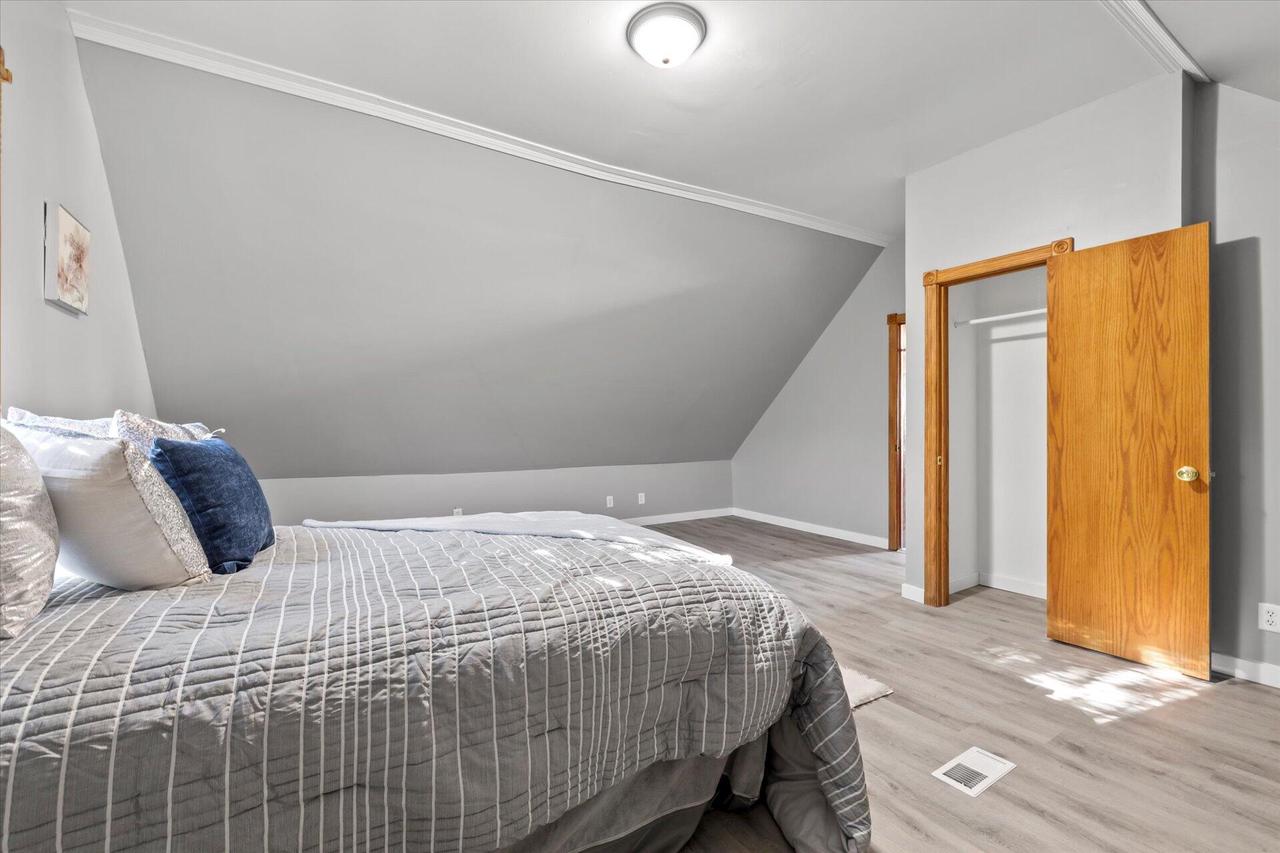 2332 South 10th STREET