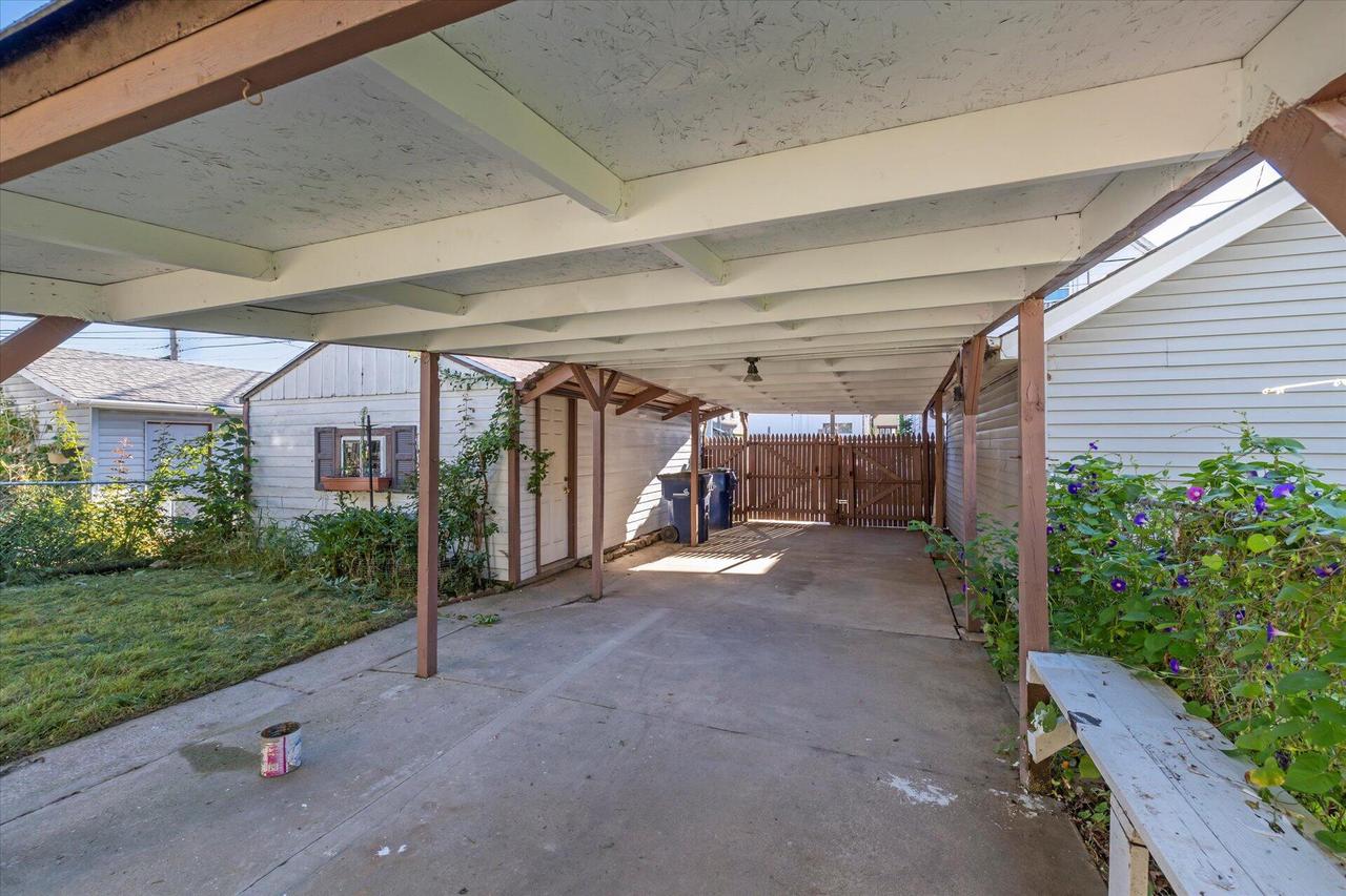 2332 South 10th STREET