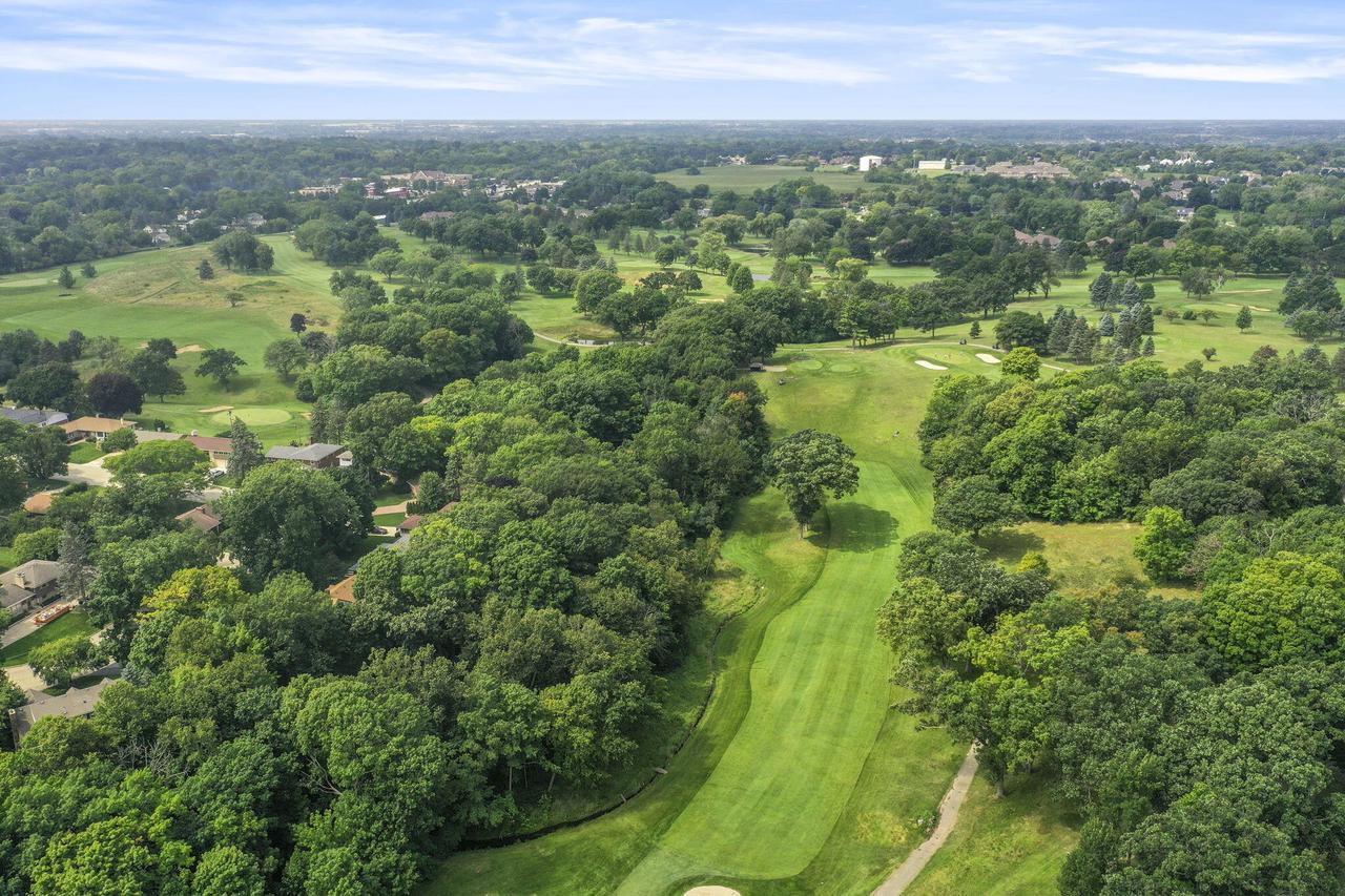 2211 Rivershore DRIVE