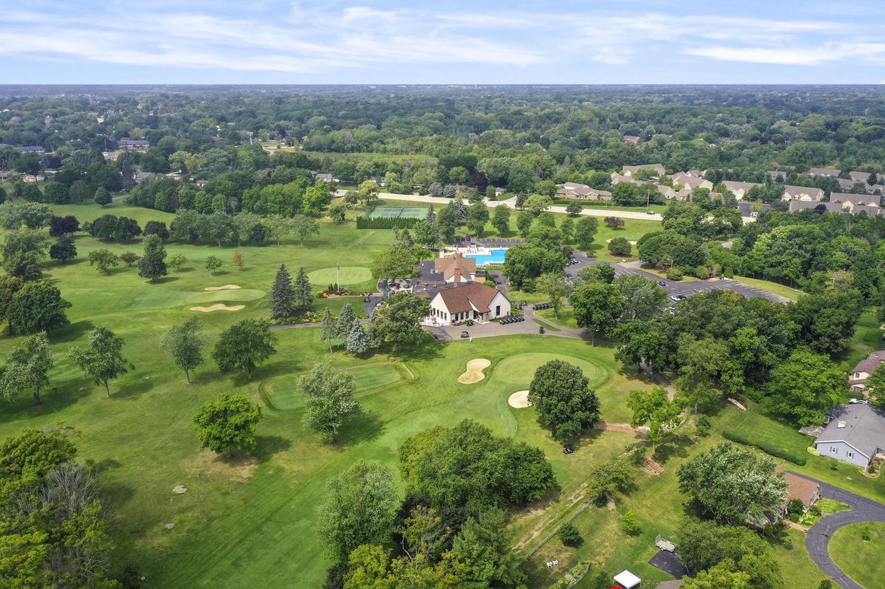 2211 Rivershore DRIVE