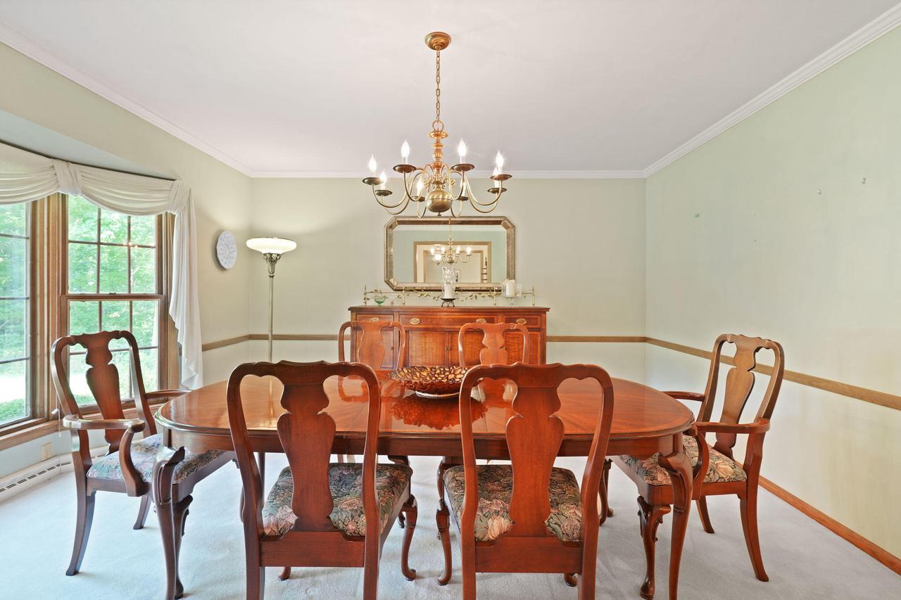 2211 Rivershore DRIVE