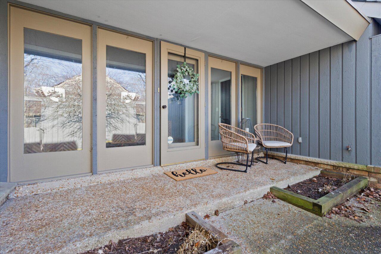 1 Deepwood DRIVE B-1