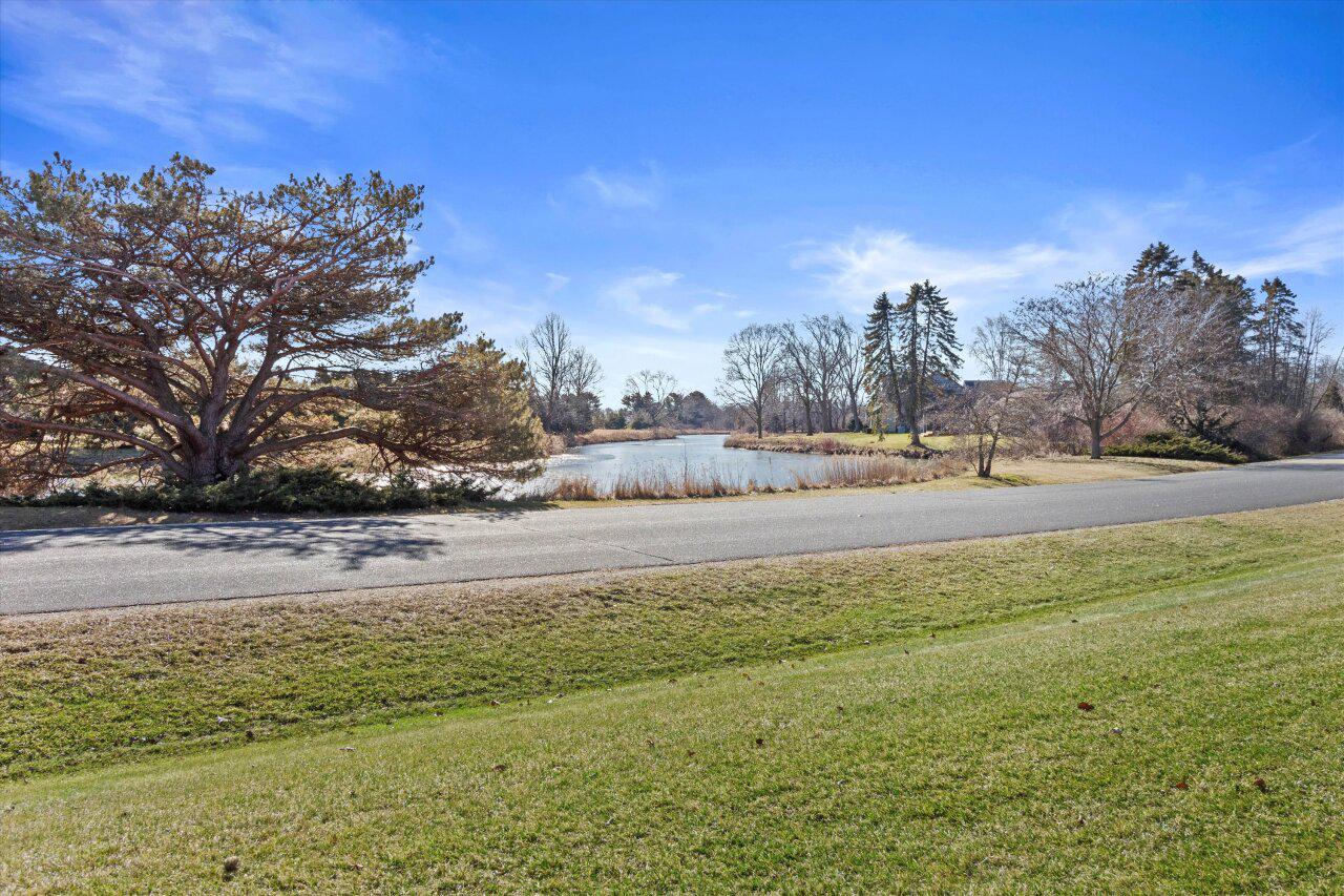 1 Deepwood DRIVE B-1