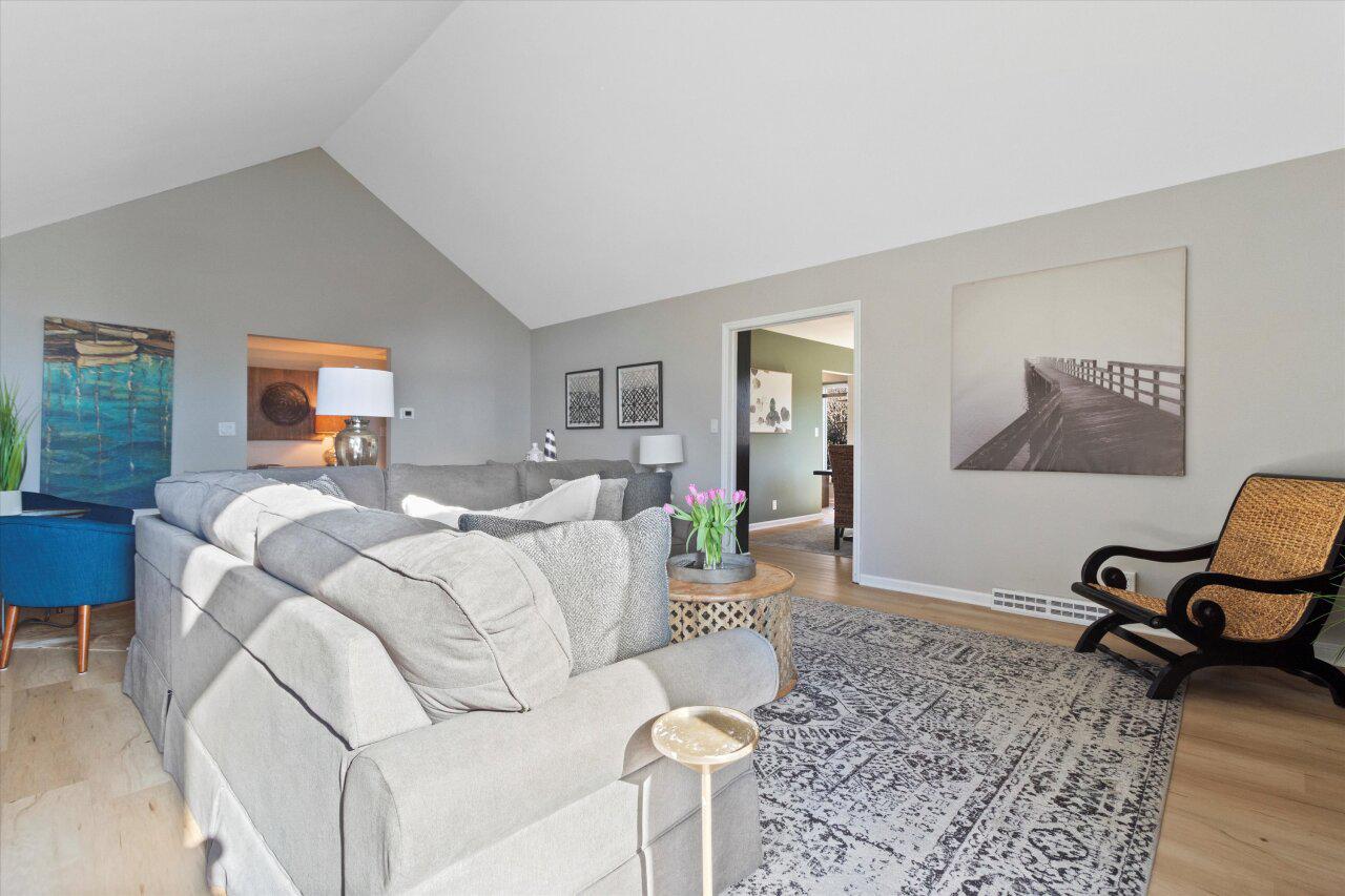 1 Deepwood DRIVE B-1