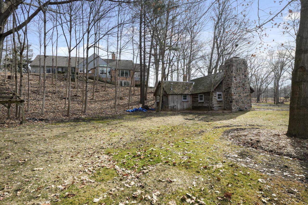 6900 Brook ROAD