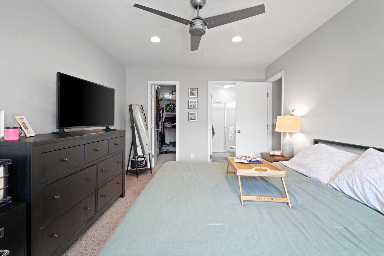 6611 Mariner DRIVE 8