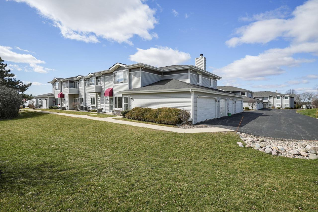 6611 Mariner DRIVE 8