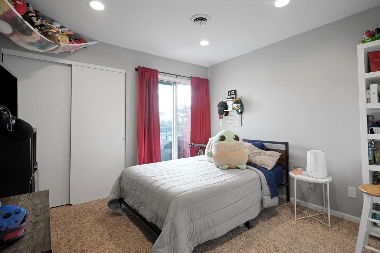 6611 Mariner DRIVE 8