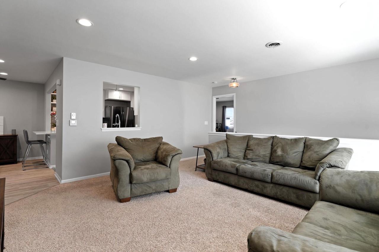 6611 Mariner DRIVE 8