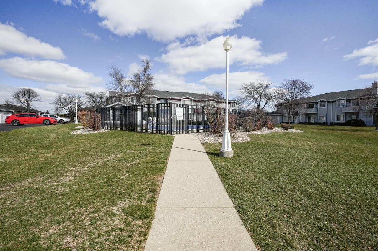 6611 Mariner DRIVE 8