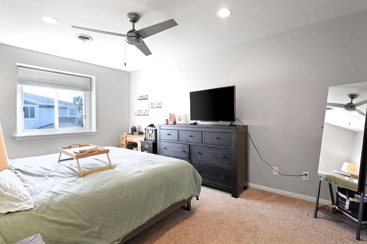 6611 Mariner DRIVE 8