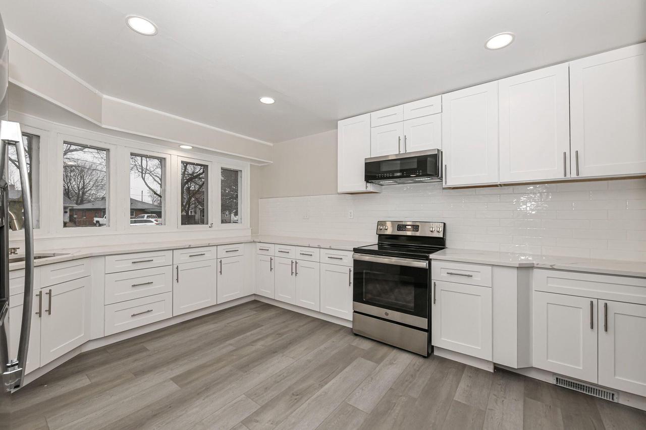 1919 Jerome BOULEVARD