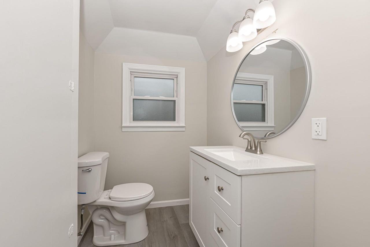 1919 Jerome BOULEVARD