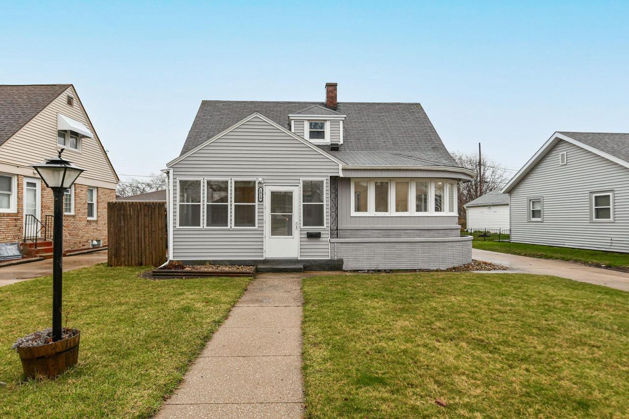 1919 Jerome BOULEVARD