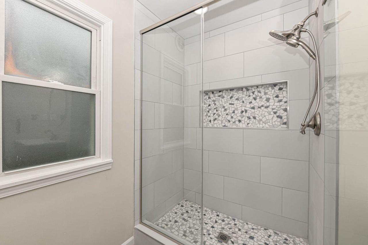 1919 Jerome BOULEVARD