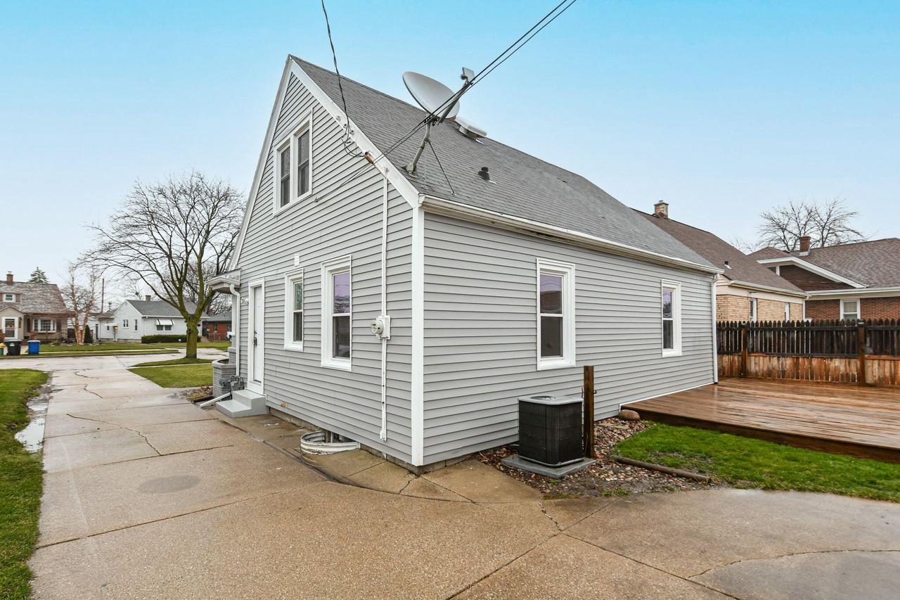 1919 Jerome BOULEVARD