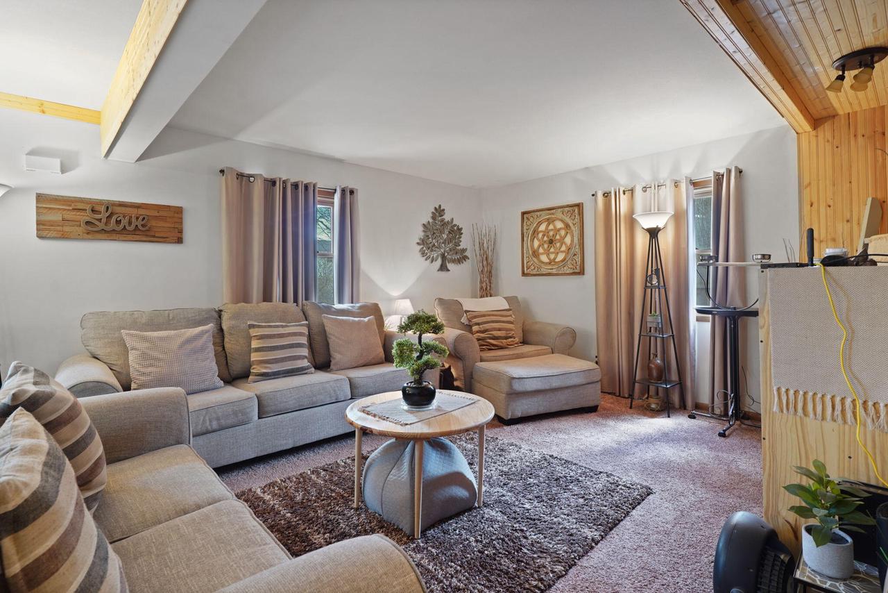 5419 Gallant Fox LANE