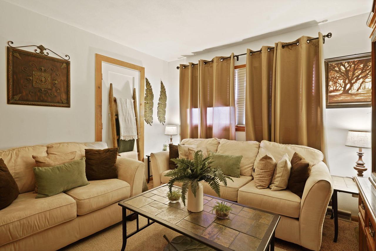 5419 Gallant Fox LANE