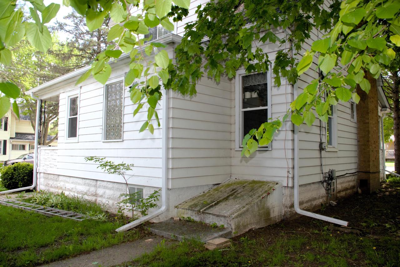 256 West Chestnut STREET