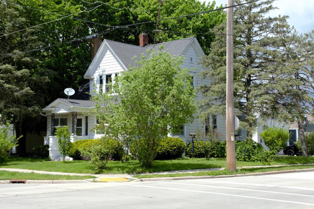 256 West Chestnut STREET