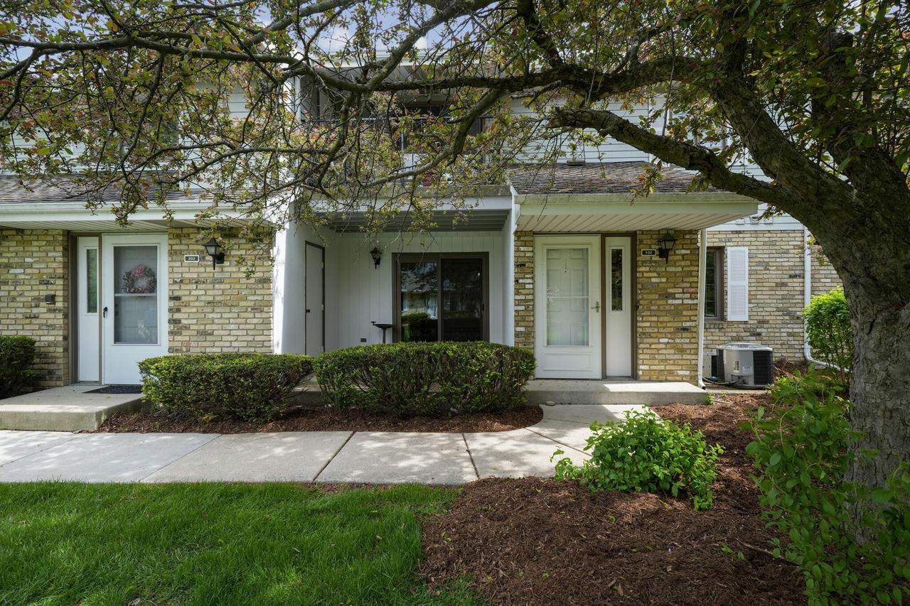 1430 Pheasant Run DRIVE 102