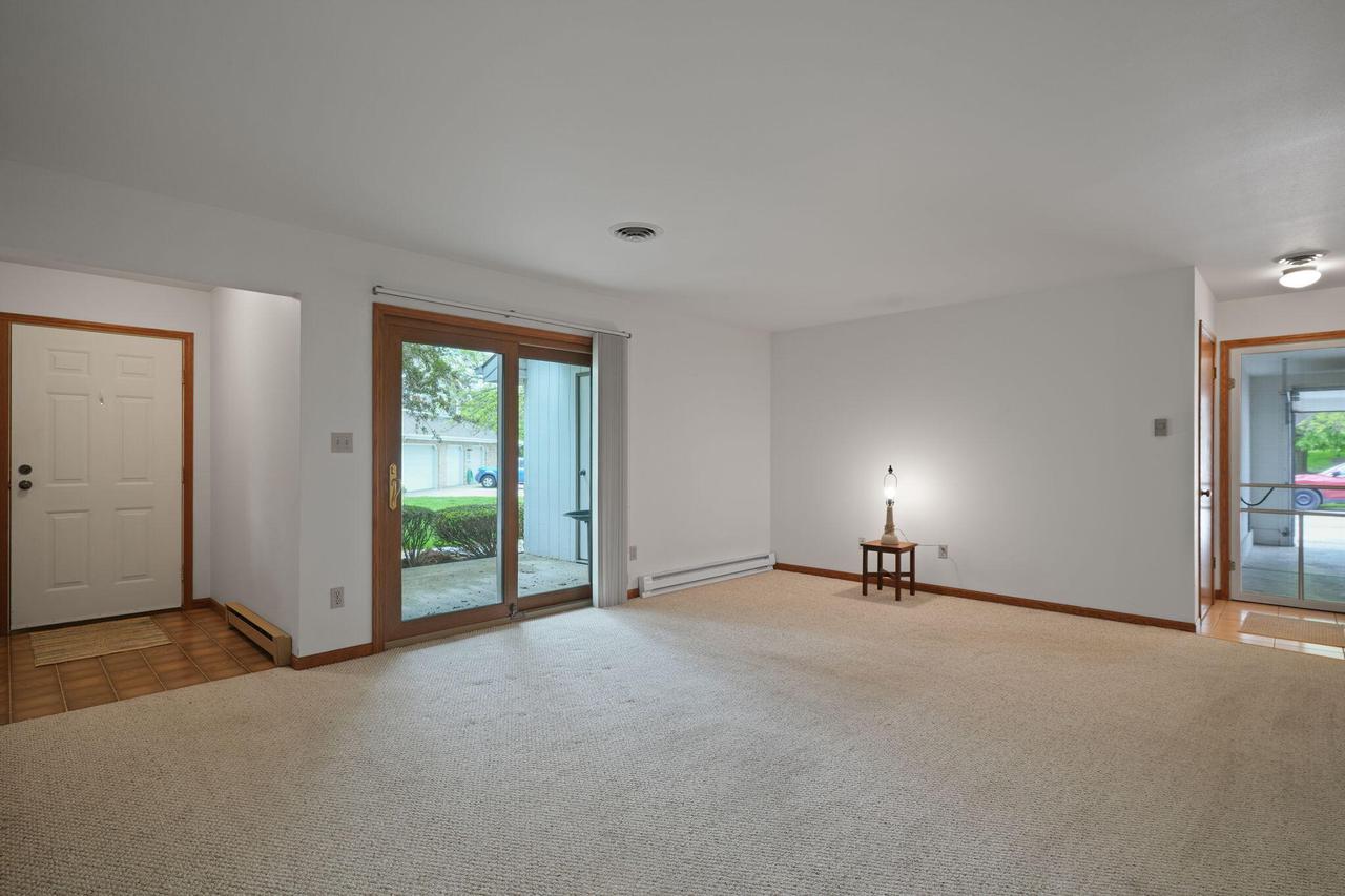 1430 Pheasant Run DRIVE 102