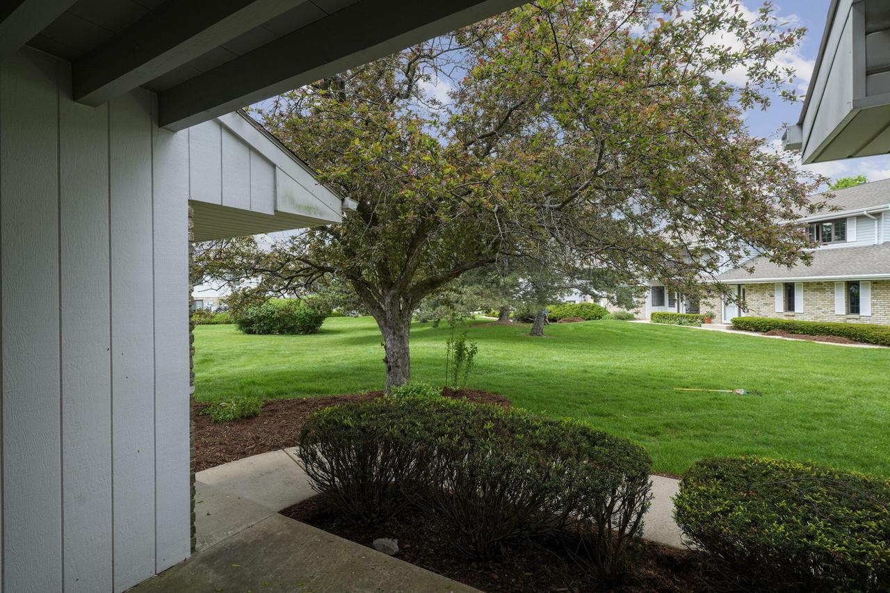 1430 Pheasant Run DRIVE 102