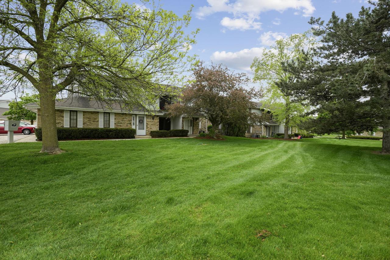 1430 Pheasant Run DRIVE 102