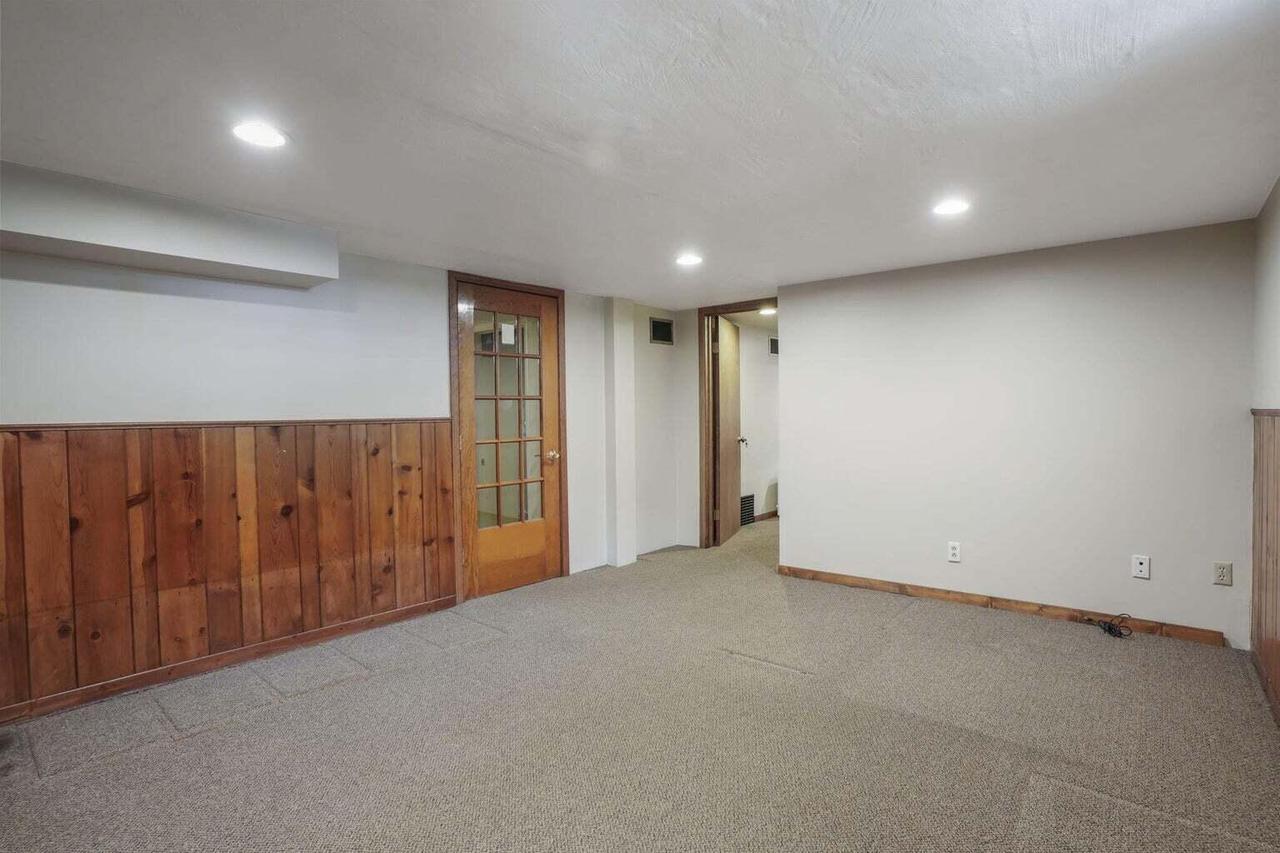 3005 North Main STREET