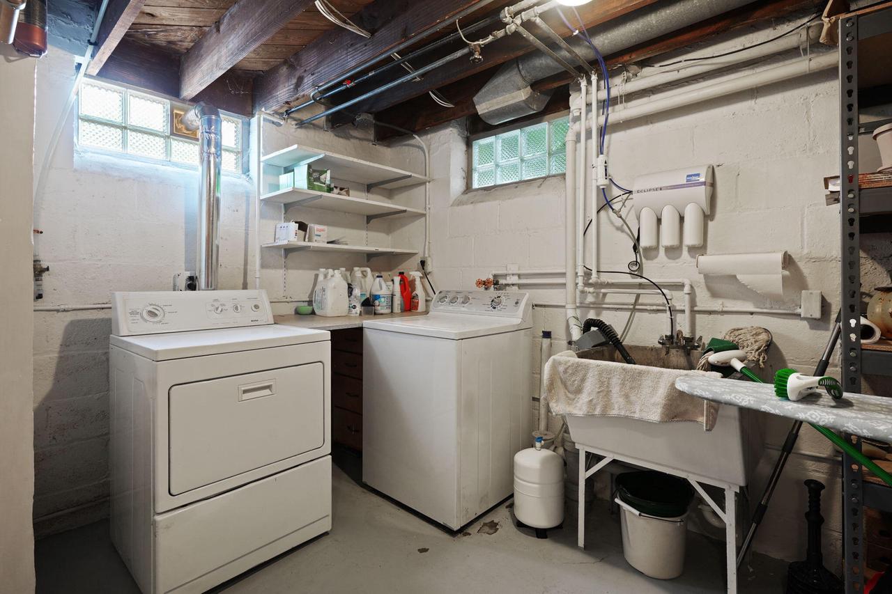 3005 North Main STREET