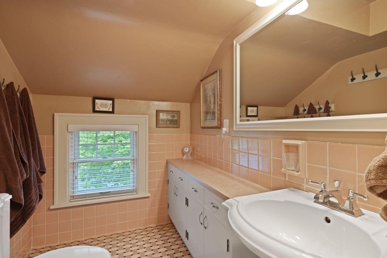 3005 North Main STREET