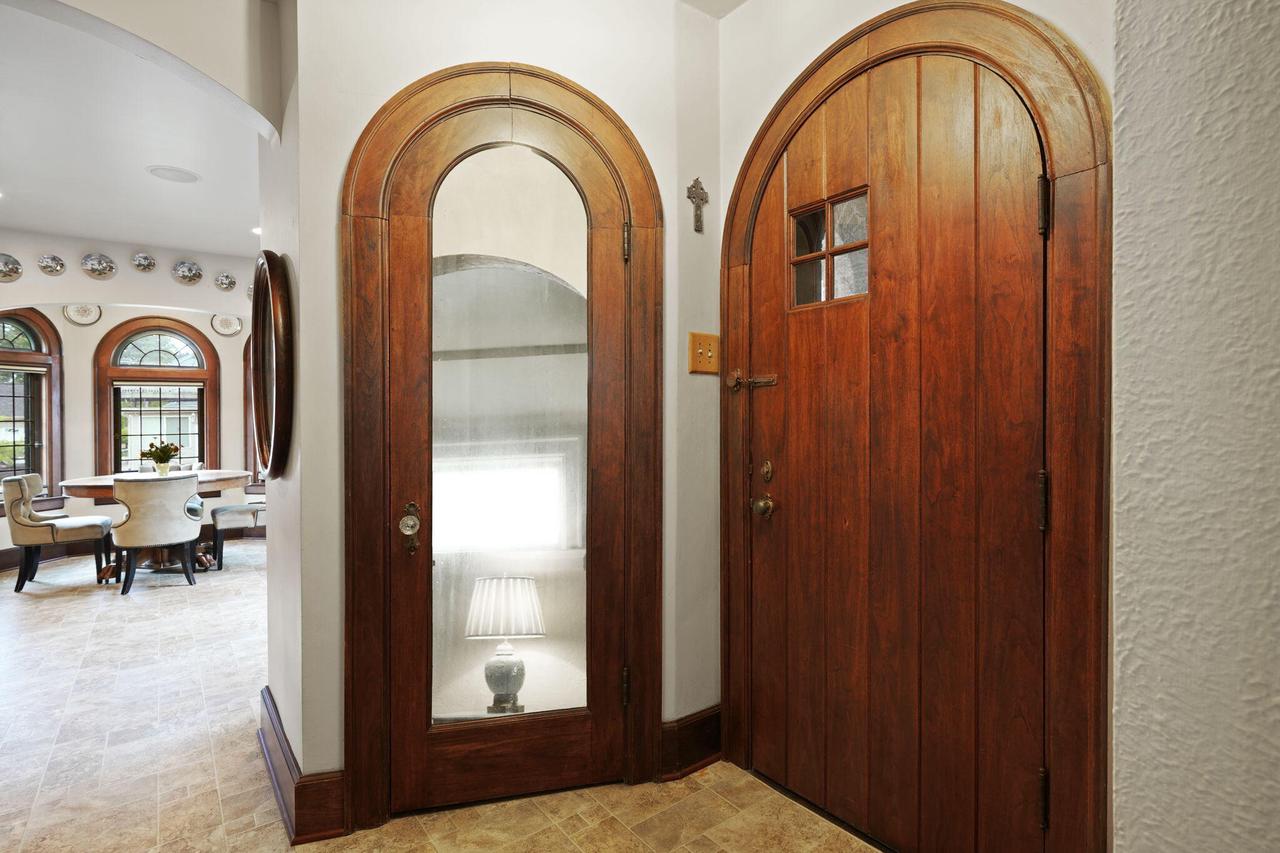 3005 North Main STREET