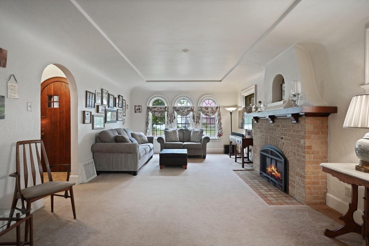 3005 North Main STREET